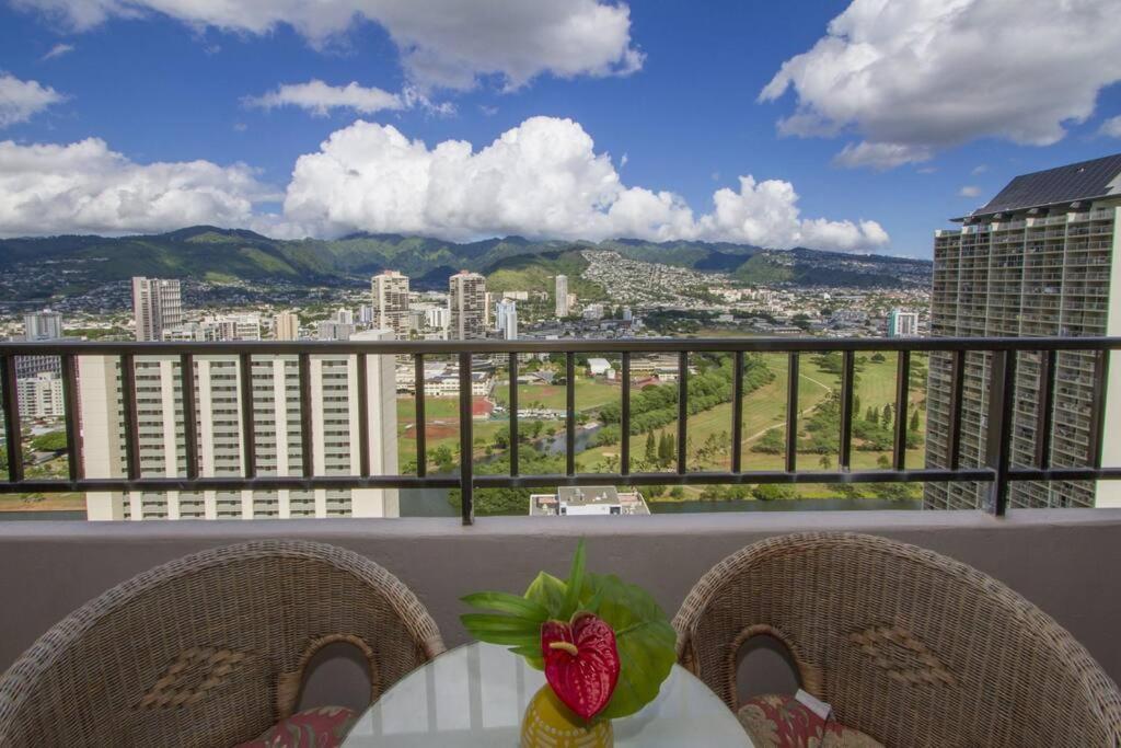 Aloha Vacations Aparthotel Хонолулу Екстериор снимка